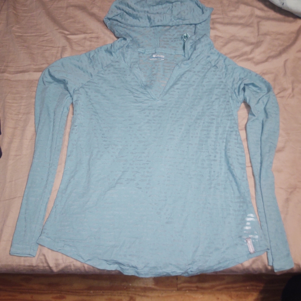 Columbia light weight hooded long sleeve top